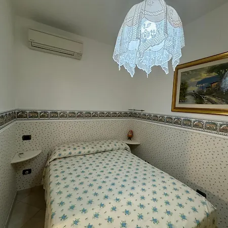 Cilea A 50mt Dal Mare *